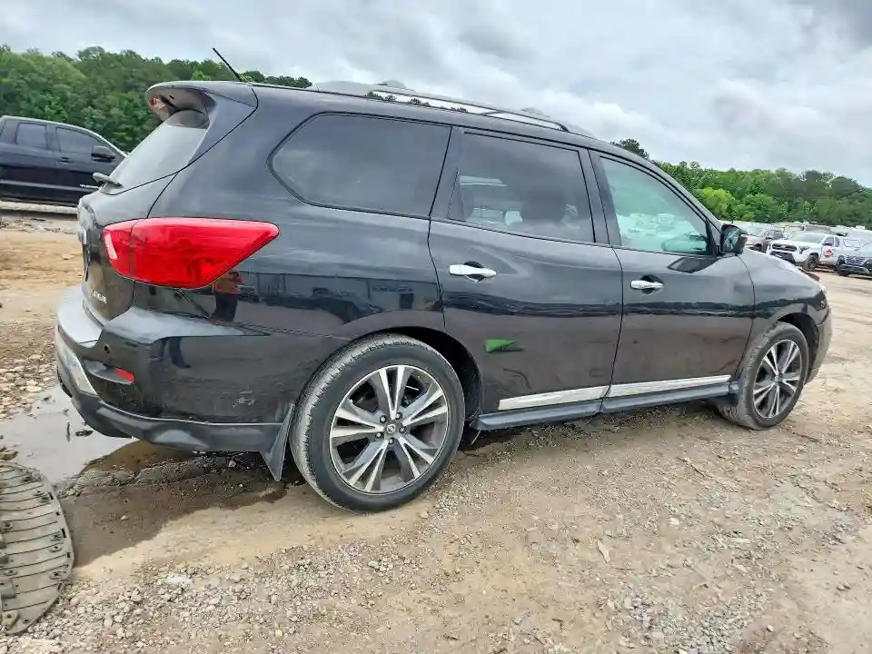 5N1DR2MN6JC618556 2018 NISSAN PATHFINDER-2