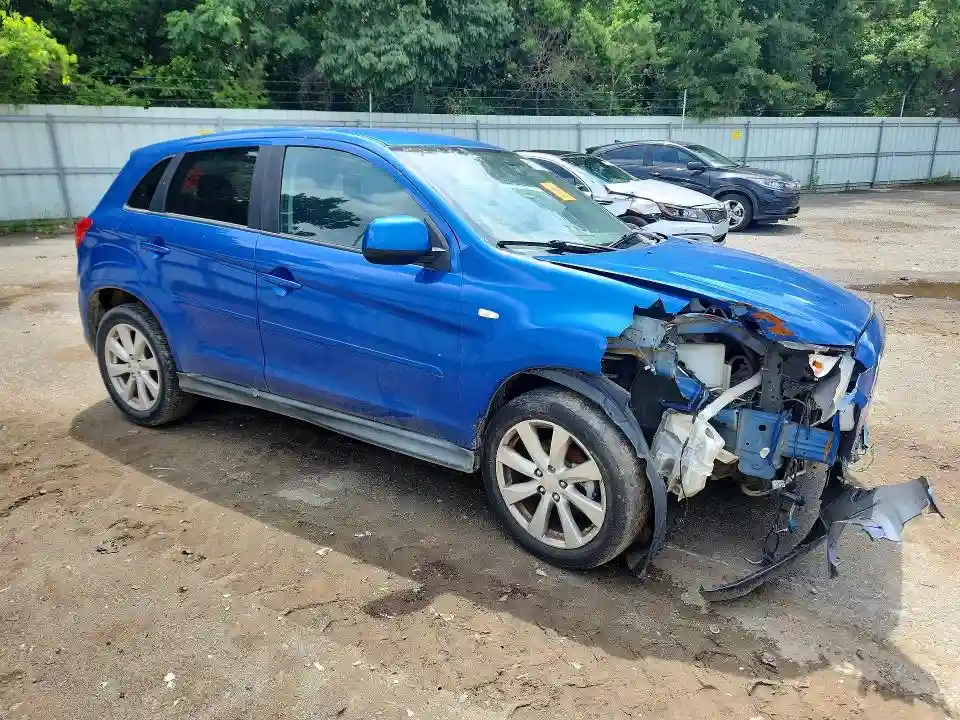 4A4AP3AU8FE037305 2015 MITSUBISHI OUTLANDER-3