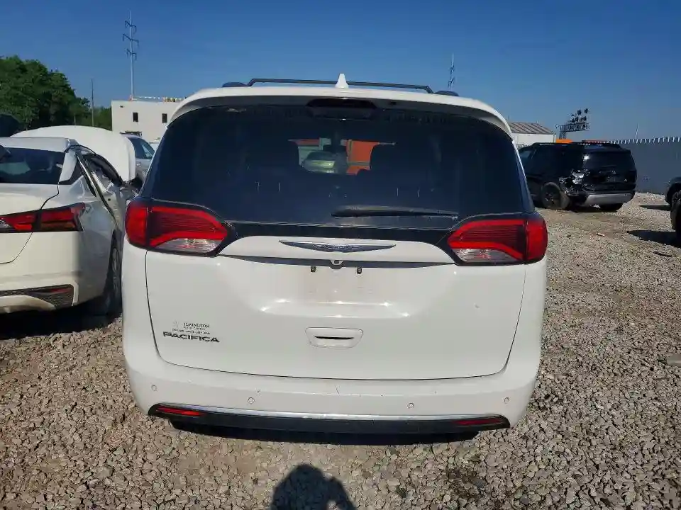 2C4RC1BG6JR332899 2018 CHRYSLER PACIFICA-5