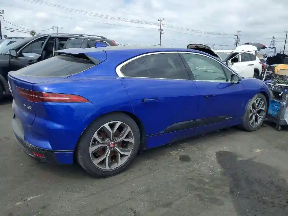 SADHD2S17K1F72812 2019 JAGUAR I-PACE-2