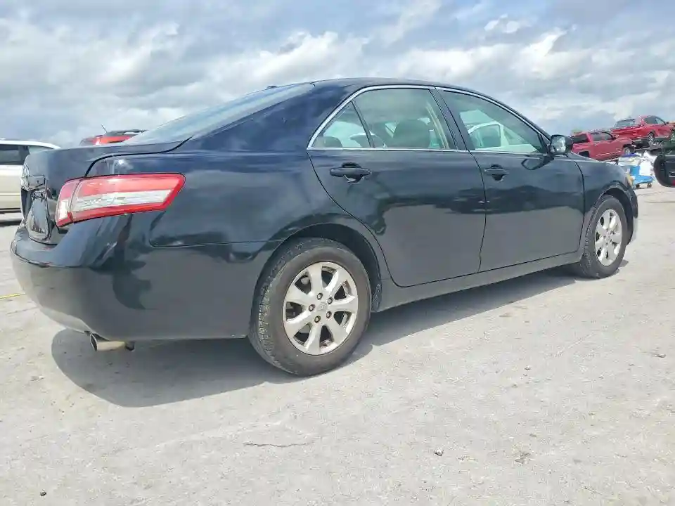 4T1BF3EK2AU097985 2010 TOYOTA CAMRY-2