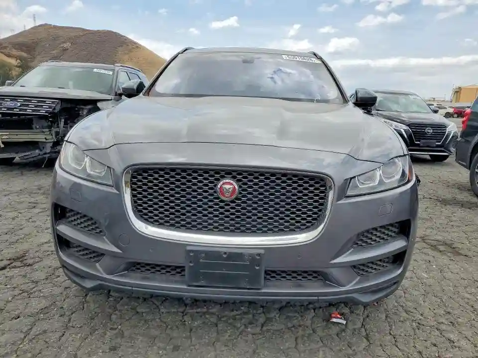SADCK2FN7KA394832 2019 JAGUAR F-PACE-4