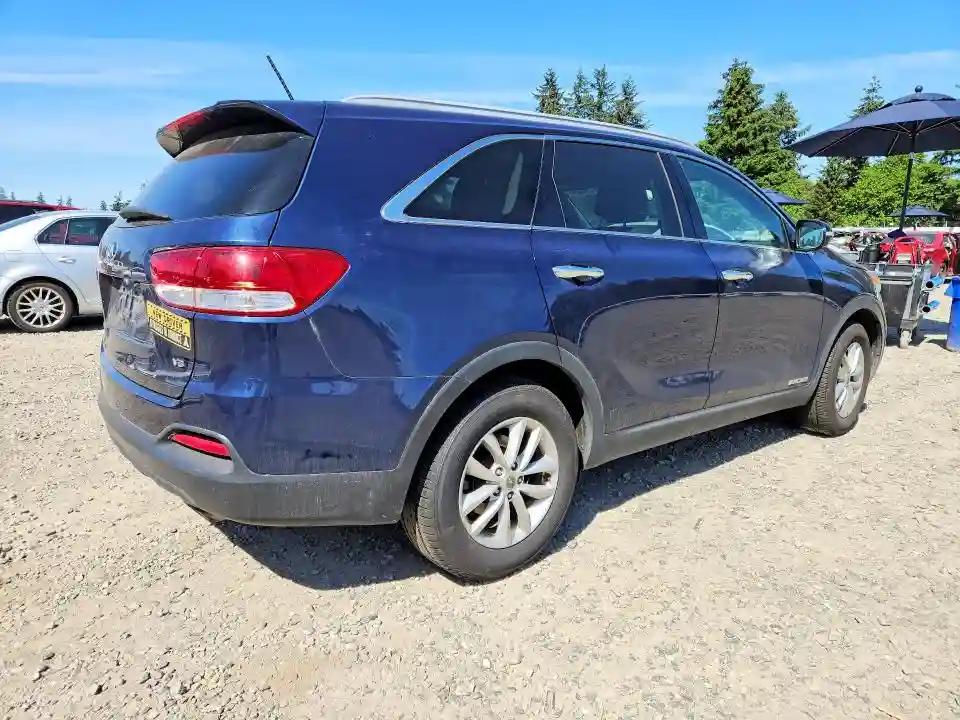 5XYPGDA58HG335363 2017 KIA SORENTO-2