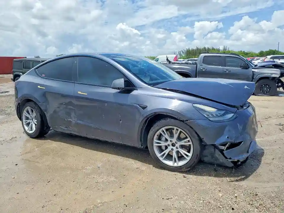 7SAYGDEE9NF436335 2022 TESLA MODEL Y-3