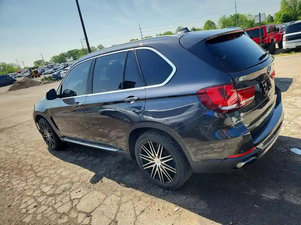 5UXKR6C51F0J77611 2015 BMW X5-1