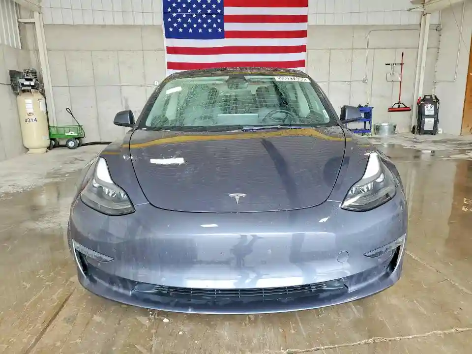 5YJ3E1EA8NF288218 2022 TESLA MODEL 3-4