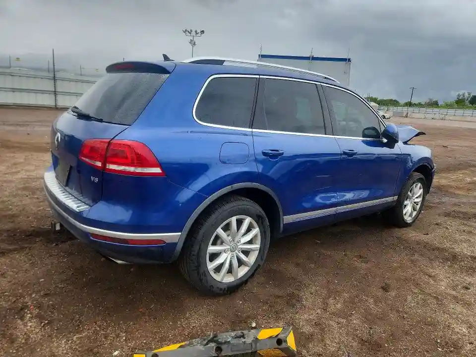 WVGEF9BP7GD010882 2016 VOLKSWAGEN TOUAREG-2