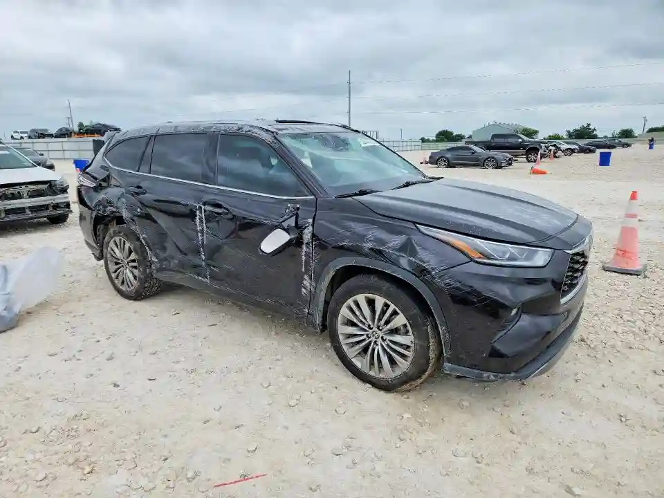 5TDFZRAH9NS108937 2022 TOYOTA HIGHLANDER-3