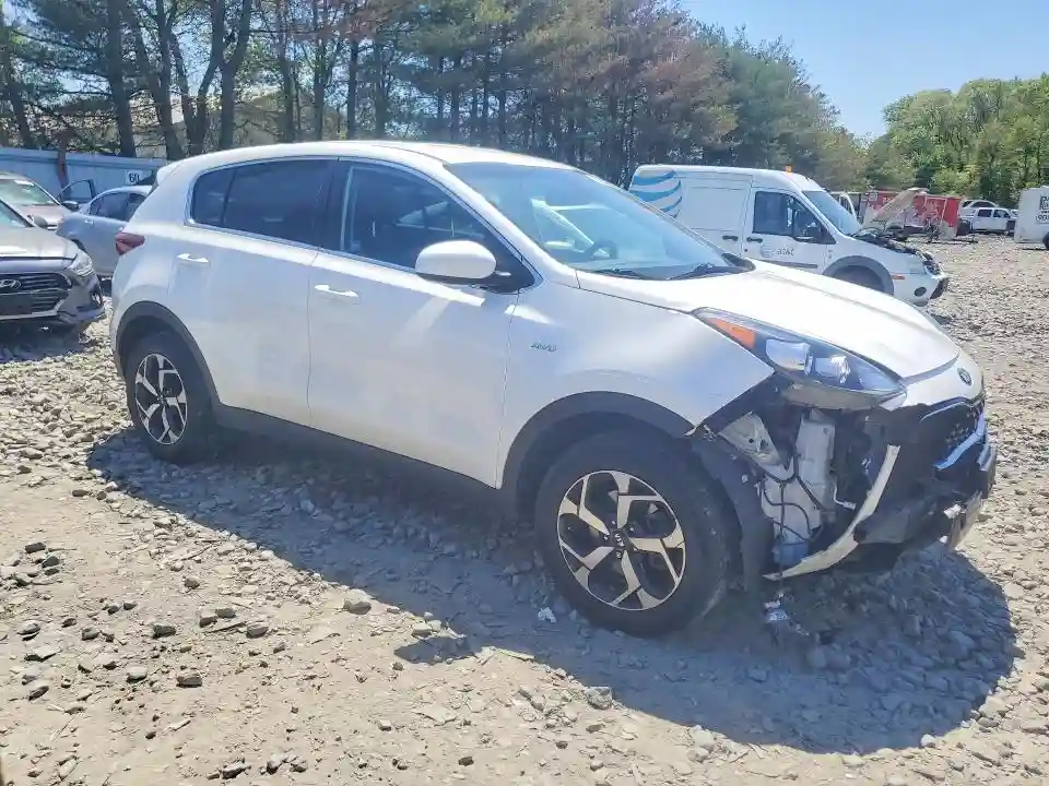 KNDPMCAC5N7984743 2022 KIA SPORTAGE-3