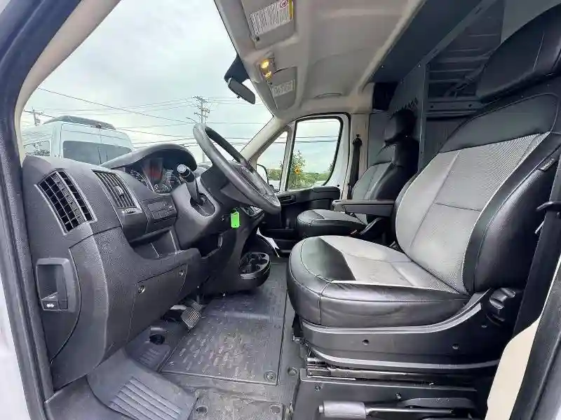 3C6TRVAG0HE513562 2017 RAM PROMASTER-4