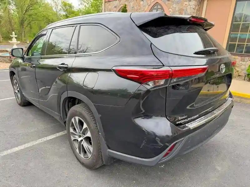 5TDGZRBH5NS591314 2022 TOYOTA HIGHLANDER-1