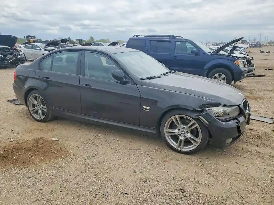 WBAPK7C52BA971598 2011 BMW 3 SERIES-3