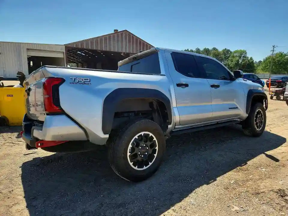 3TYLC5LN2ST021087 2025 TOYOTA TACOMA-2