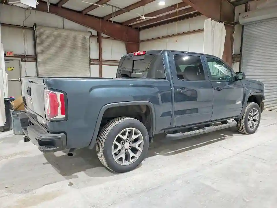 3GTU2NEC1JG369779 2018 GMC SIERRA-2