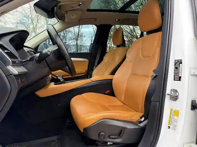 YV4102XK2G1072214 2016 VOLVO XC90-4
