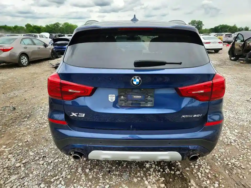 5UXTR9C57JLD71852 2018 BMW X3-5