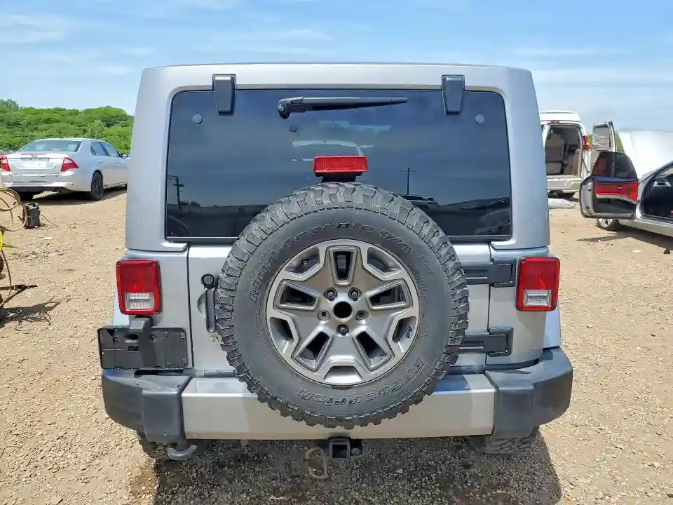 1C4BJWEGXJL806832 2018 JEEP WRANGLER-5