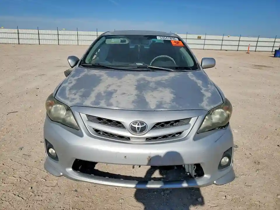 5YFBU4EE0DP092831 2013 TOYOTA COROLLA-4