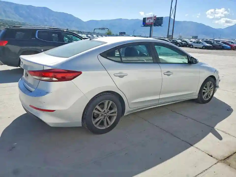 5NPD84LF8JH300181 2018 HYUNDAI ELANTRA-2