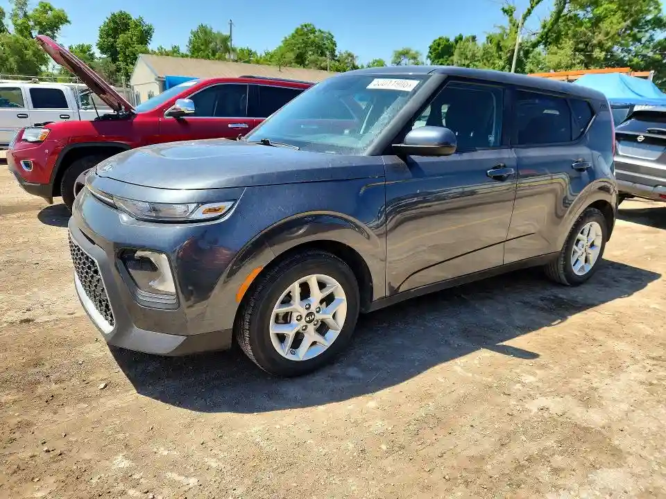 KNDJ23AU3M7748174 2021 KIA SOUL S-0