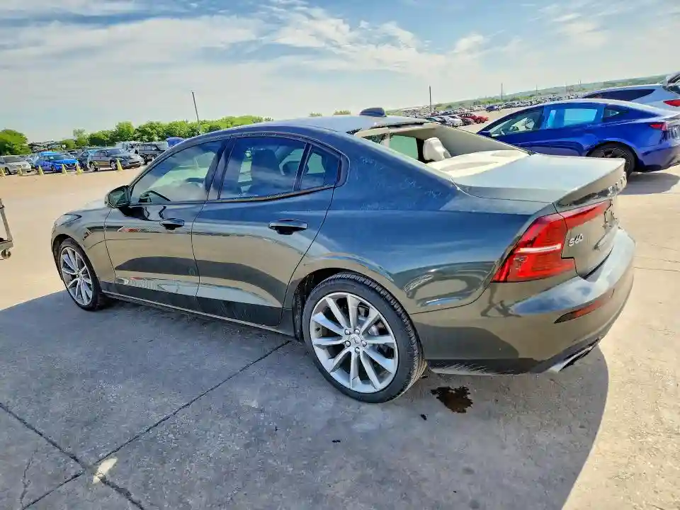 7JR102FK1LG067079 2020 VOLVO S60-1
