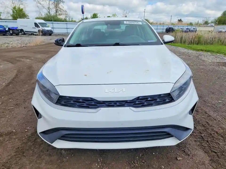 3KPF24AD4NE466199 2022 KIA FORTE-4