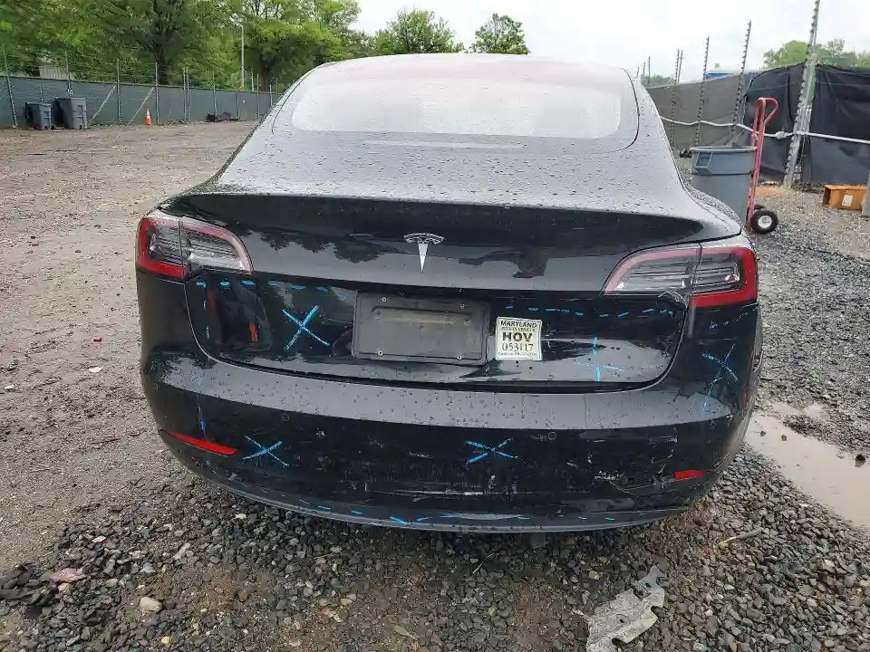 5YJ3E1EA3KF306250 2019 TESLA MODEL 3-5