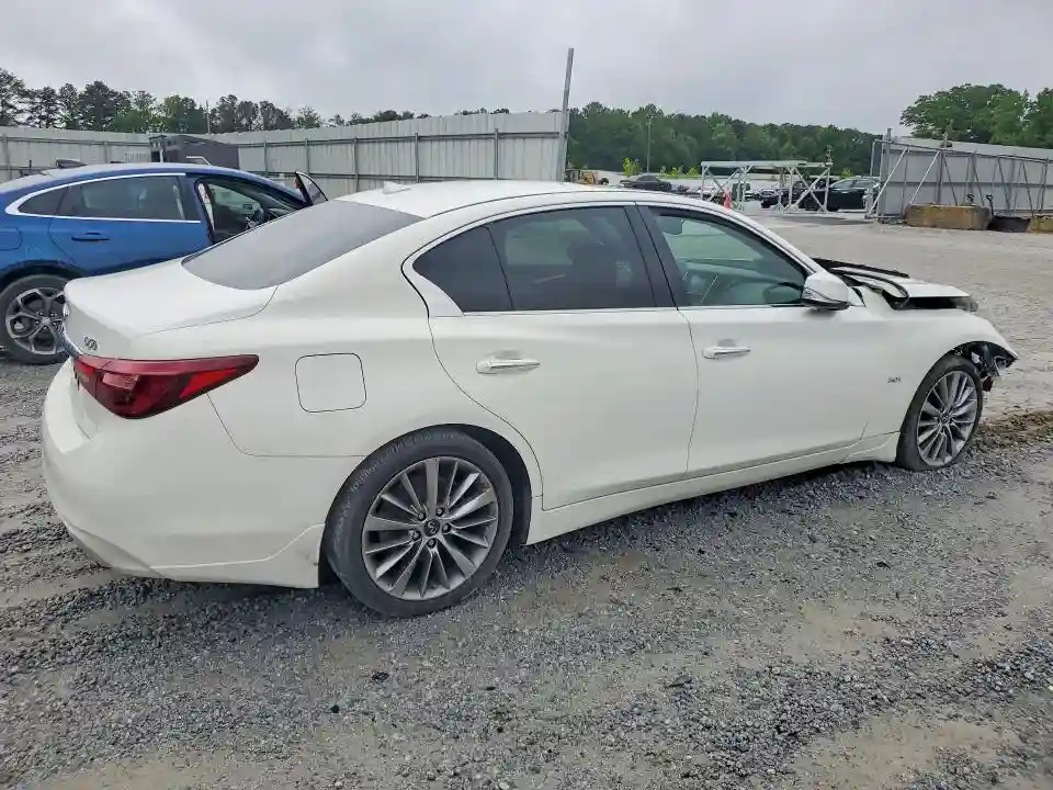 JN1EV7AP5JM364911 2018 INFINITI Q50-2