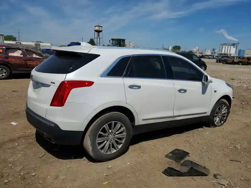 1GYKNBRS5HZ235215 2017 CADILLAC XT5-2