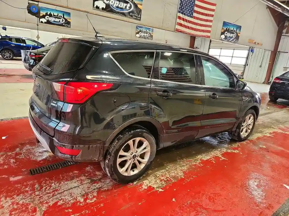 1FMCU9GD7KUB97982 2019 FORD ESCAPE-2