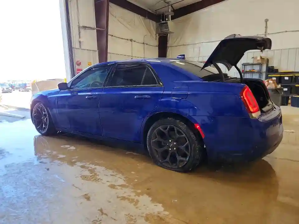 2C3CCAAG0KH565079 2019 CHRYSLER 300-1