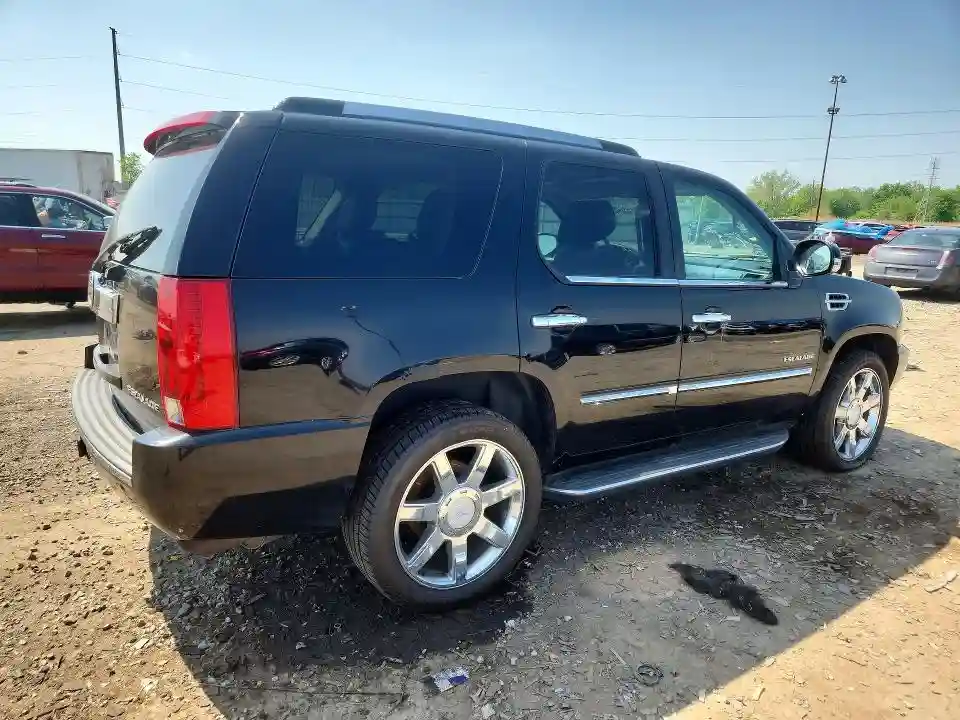 1GYS4BEF0BR132089 2011 CADILLAC ESCALADE-2