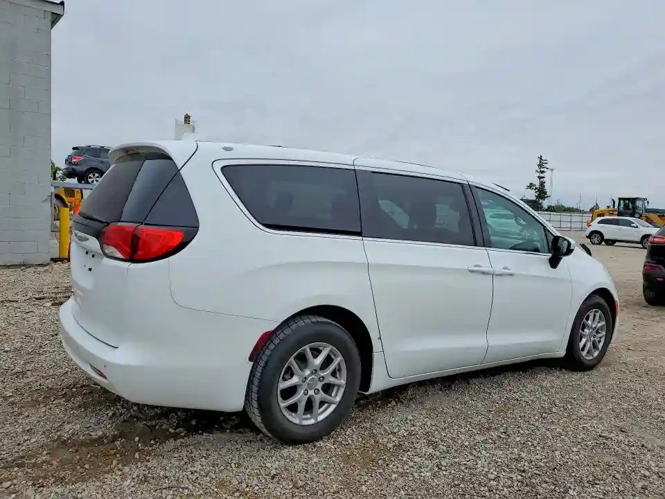 2C4RC1CG1HR658926 2017 CHRYSLER PACIFICA-2