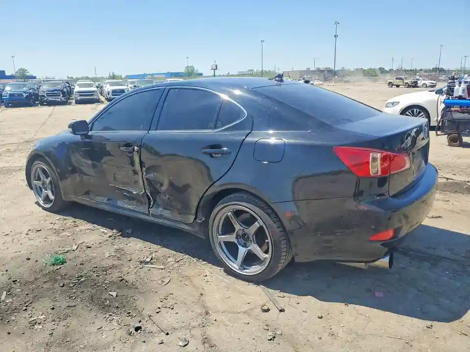 JTHCE5C20B5001050 2011 LEXUS IS-1