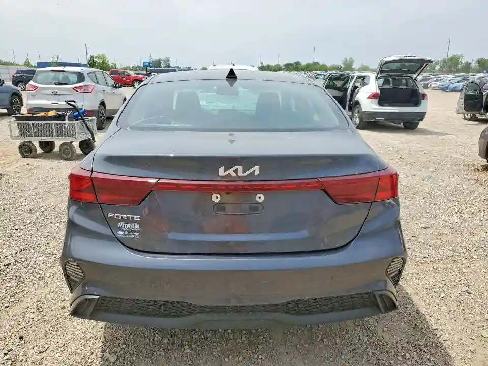 3KPF24AD5RE839756 2024 KIA FORTE LXS-5