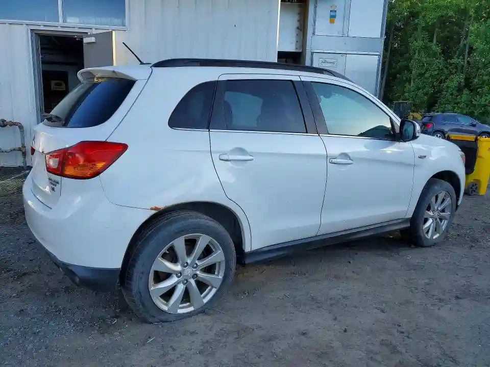 4A4AR4AW3FE041263 2015 MITSUBISHI OUTLANDER-2