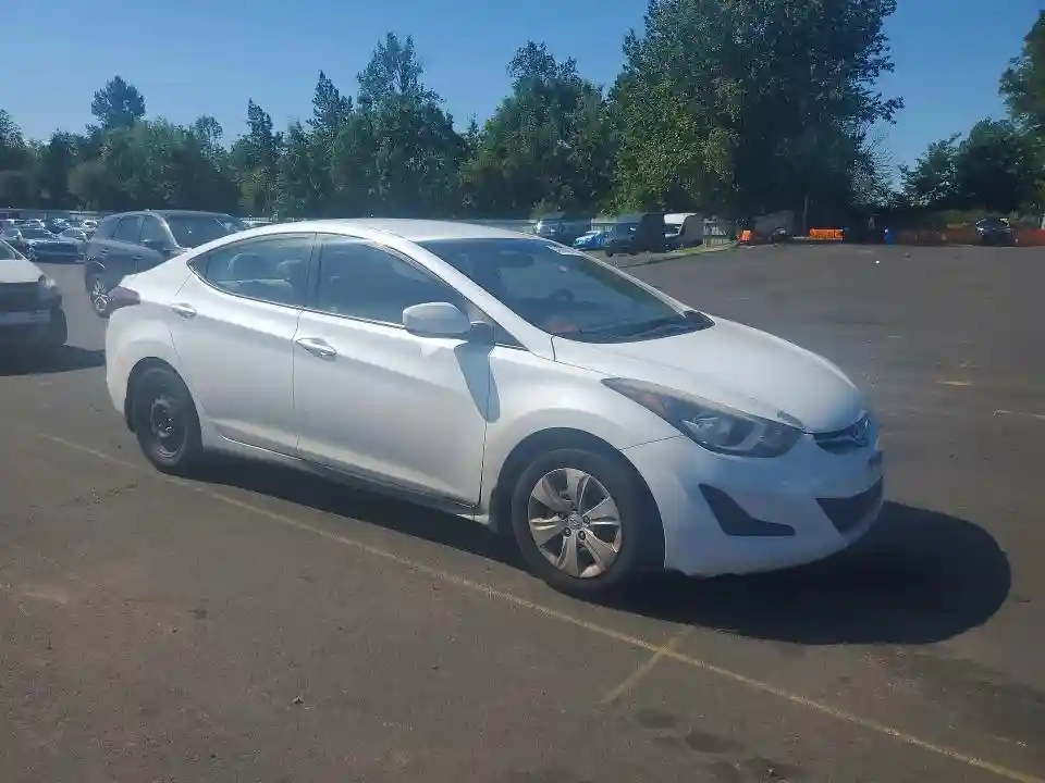5NPDH4AE9GH776457 2016 HYUNDAI ELANTRA-3