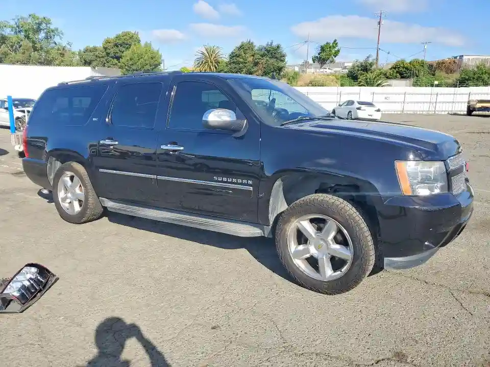 1GNSKKE77DR377325 2013 CHEVROLET SUBURBAN-3