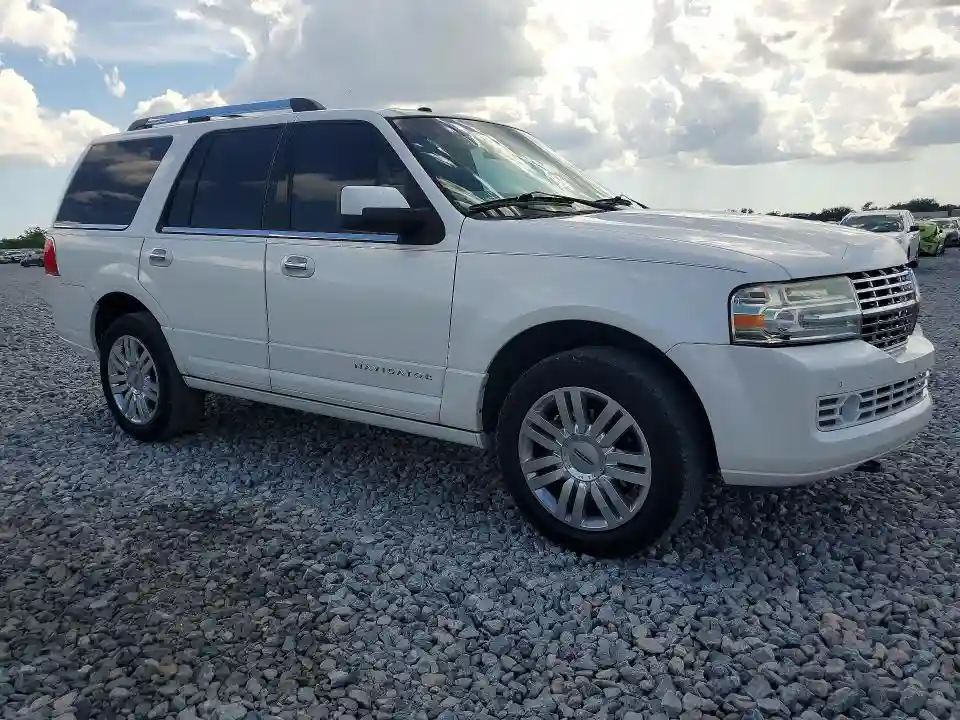 5LMJJ2H56DEL08210 2013 LINCOLN NAVIGATOR-3