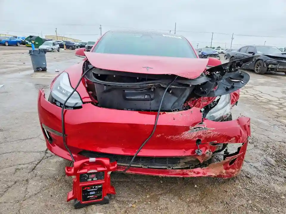 5YJ3E1EA2LF504240 2020 TESLA MODEL 3-4