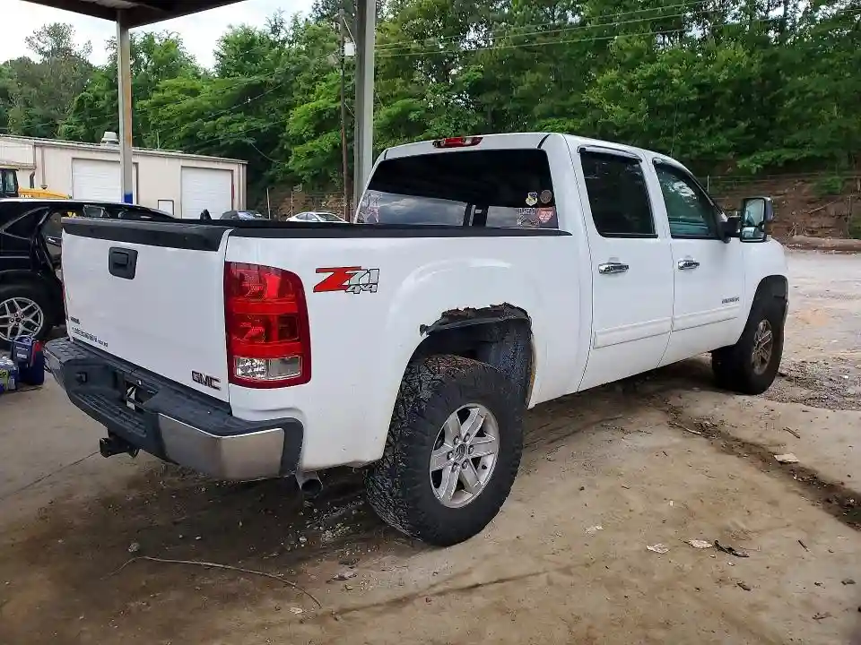 3GTP2VE3XBG108617 2011 GMC SIERRA-2