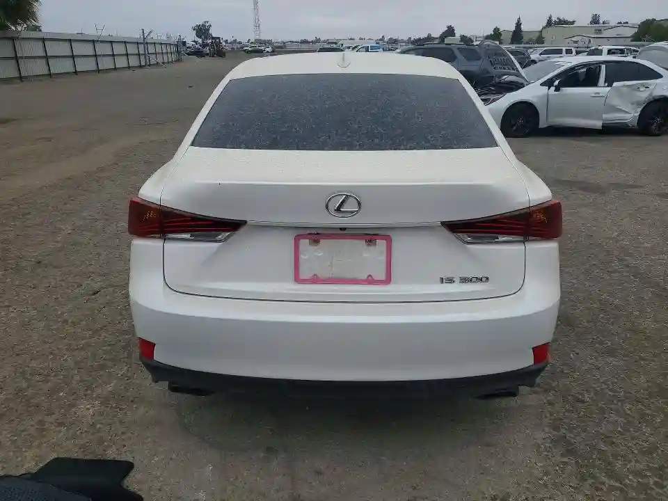 JTHBA1D24J5083913 2018 LEXUS IS-5
