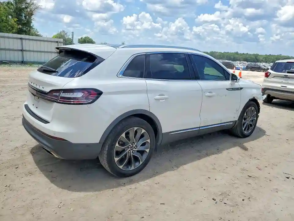 2LMPJ6K93MBL15955 2021 LINCOLN NAUTILUS-2