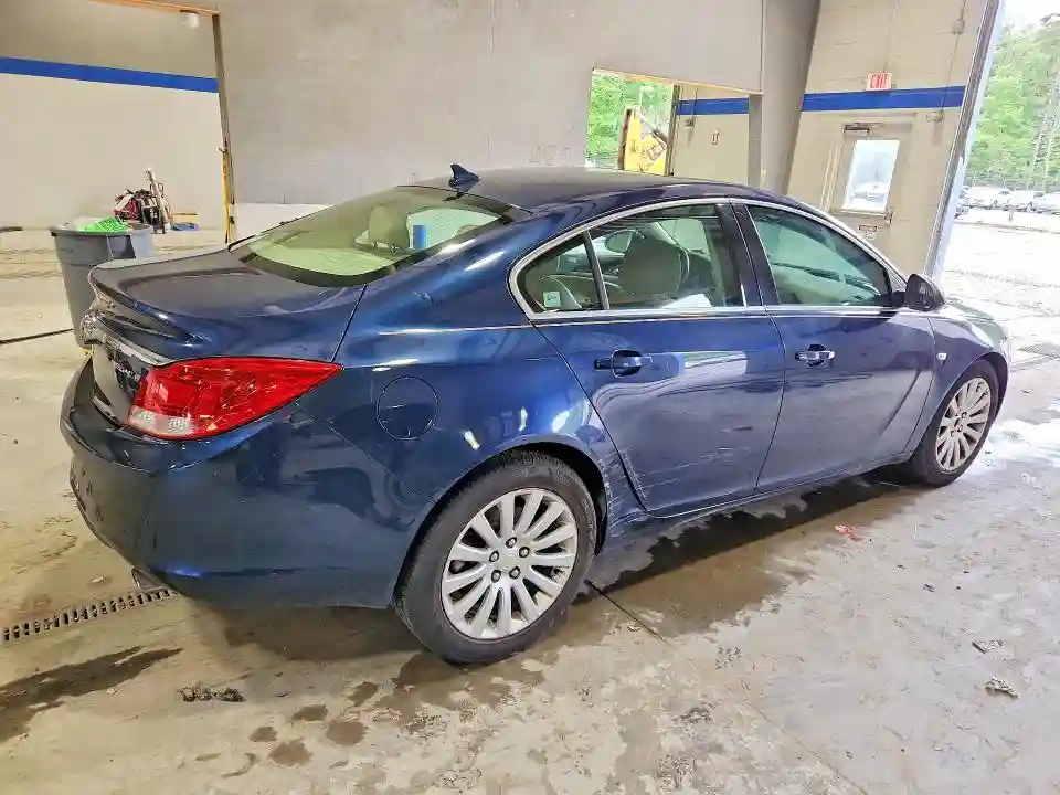 W04GV5EV3B1130203 2011 BUICK REGAL-2