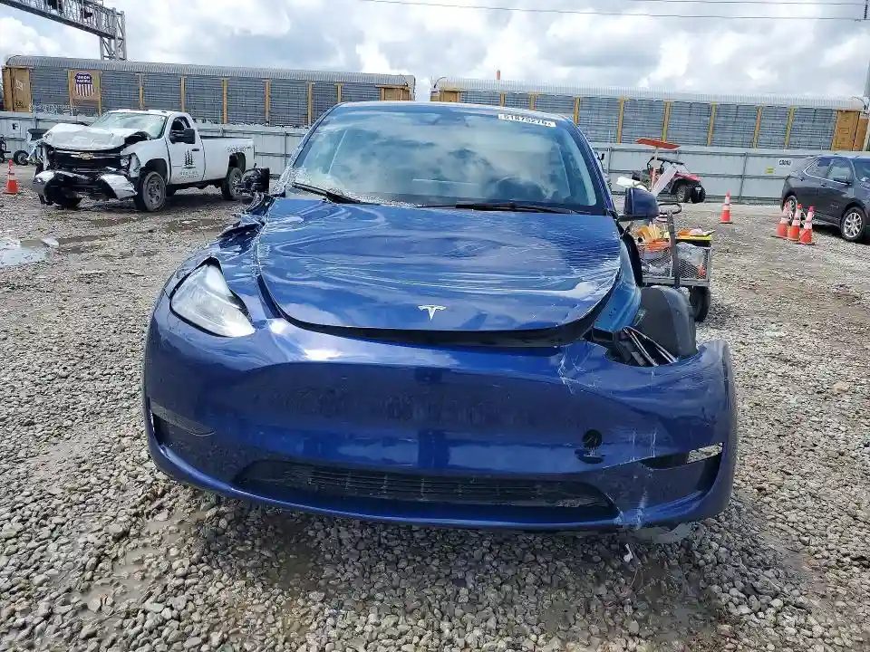 7SAYGDEEXPF703856 2023 TESLA MODEL Y-4
