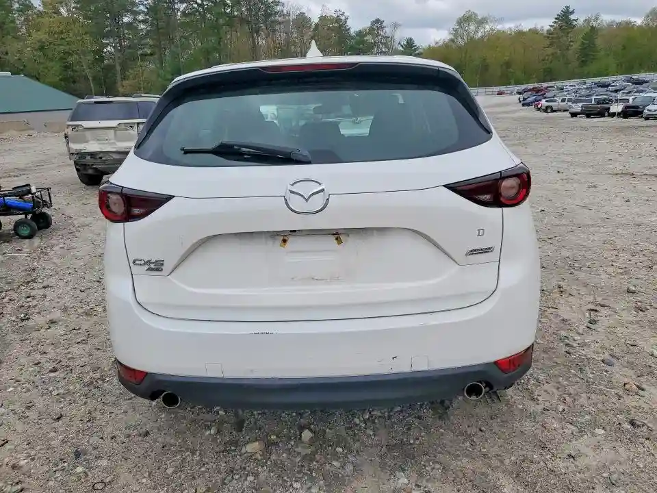 JM3KFBBM5J0468060 2018 MAZDA CX-5-5