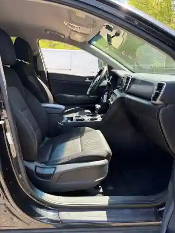 KNDPMCAC5H7258370 2017 KIA SPORTAGE-4