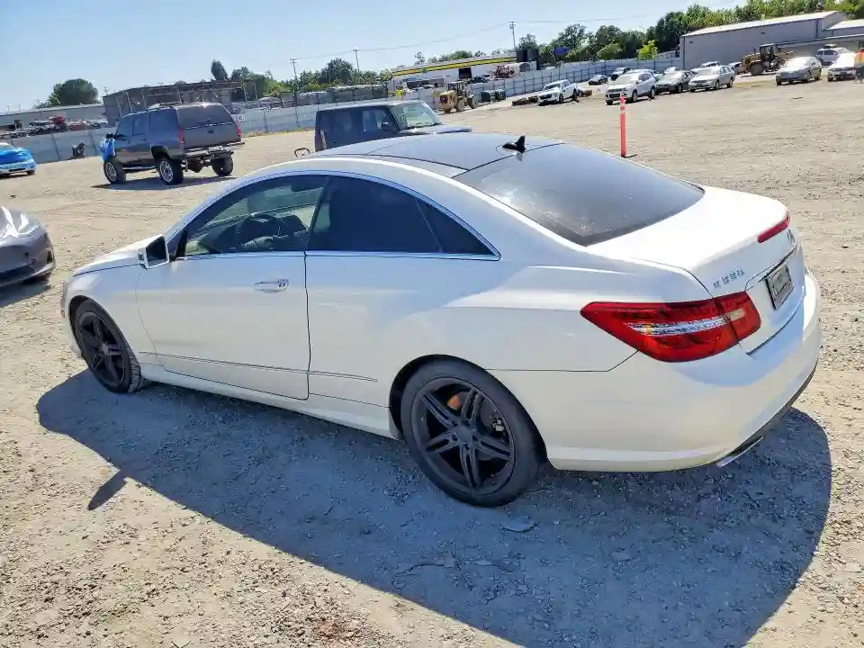 WDDKJ7CB6AF040972 2010 MERCEDES-BENZ E-CLASS-1