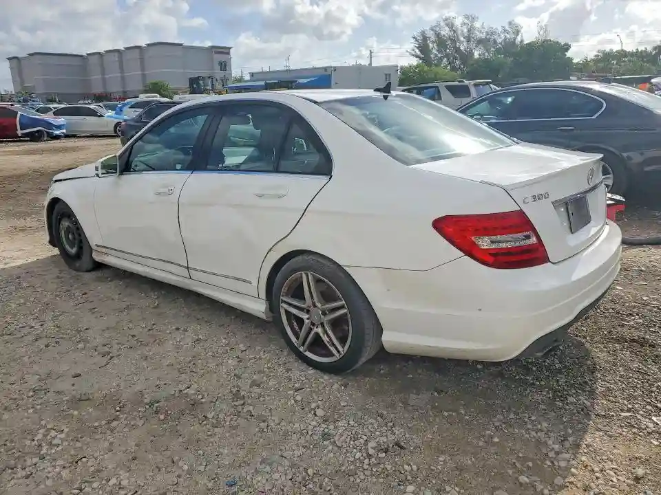 WDDGF8AB9DR242451 2013 MERCEDES-BENZ C-CLASS-1