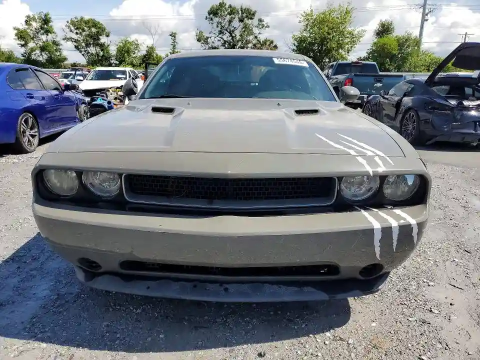 2B3CJ4DG1BH535069 2011 DODGE CHALLENGER-4